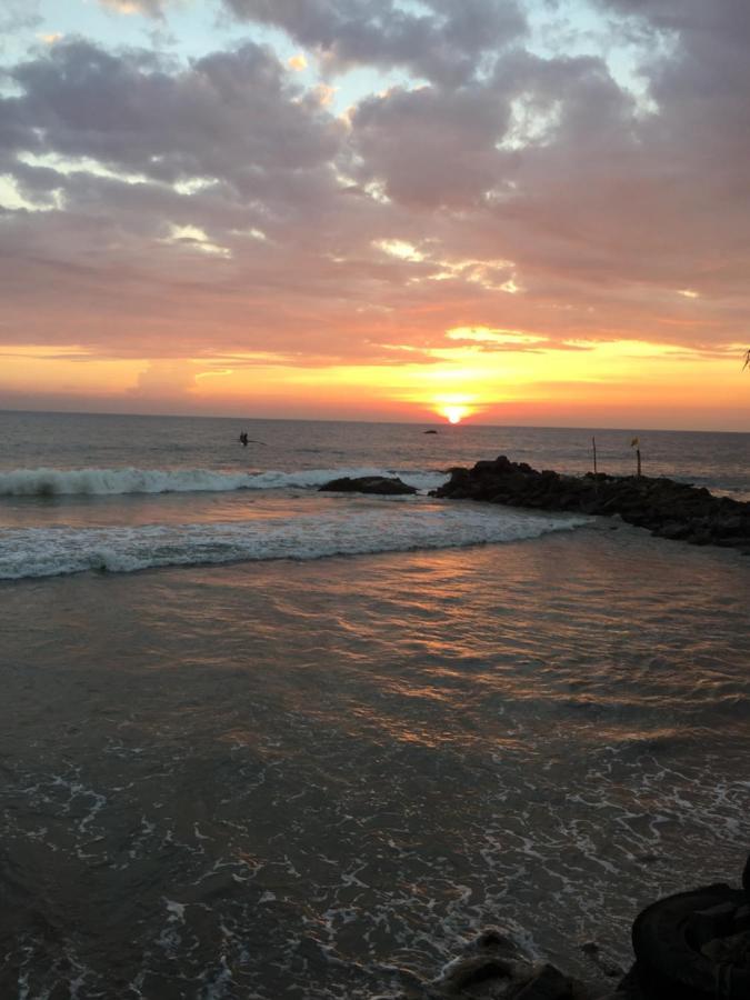 Ceylon Beach Home Galle Exterior foto